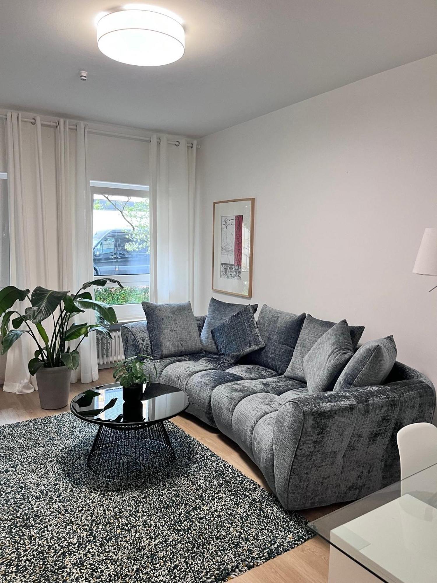 Raum2Go - No1 Modernes Ruhiges 2-Schlafzimmer Apartment City & Park ヴィースバーデン エクステリア 写真