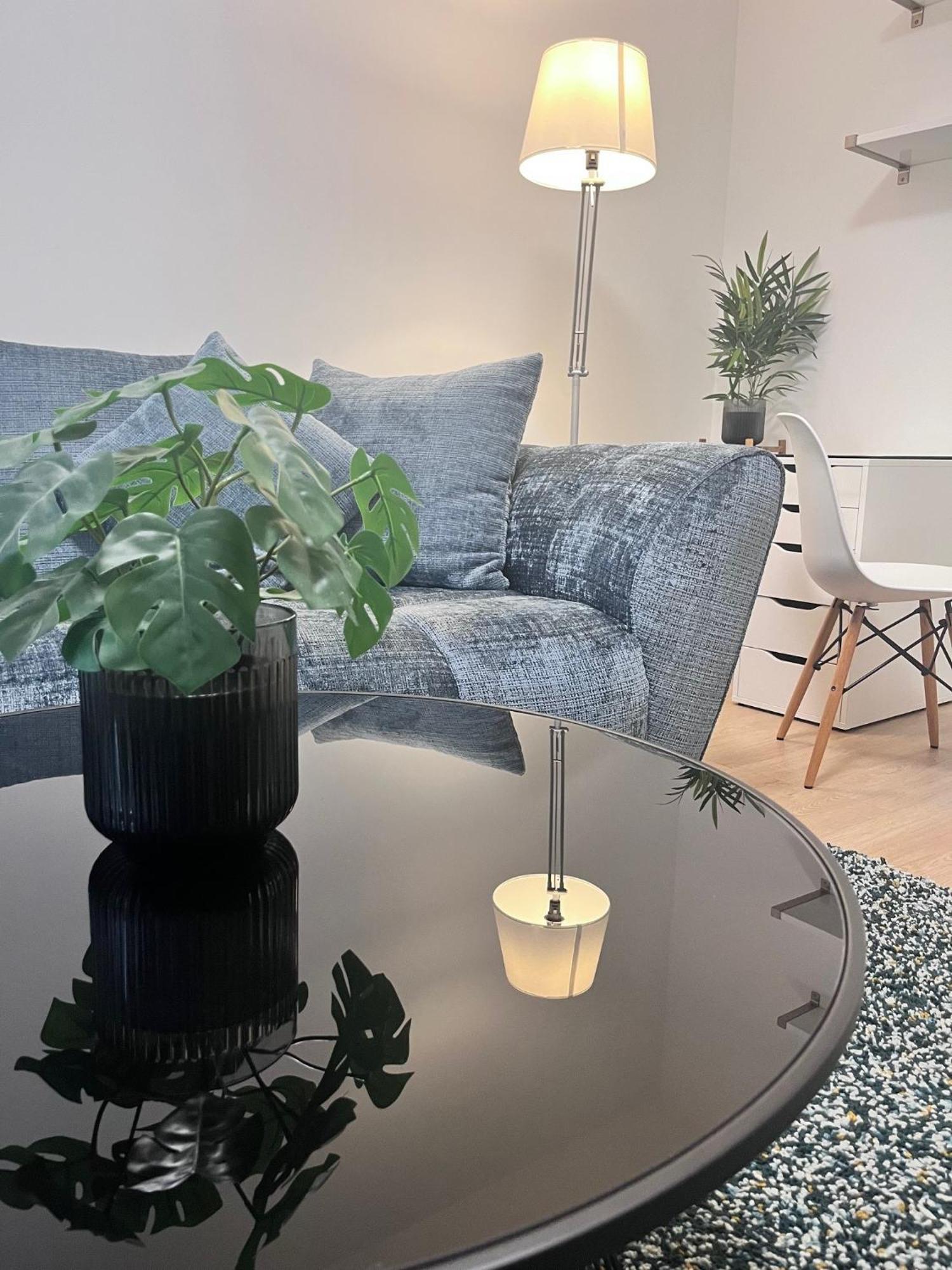 Raum2Go - No1 Modernes Ruhiges 2-Schlafzimmer Apartment City & Park ヴィースバーデン エクステリア 写真
