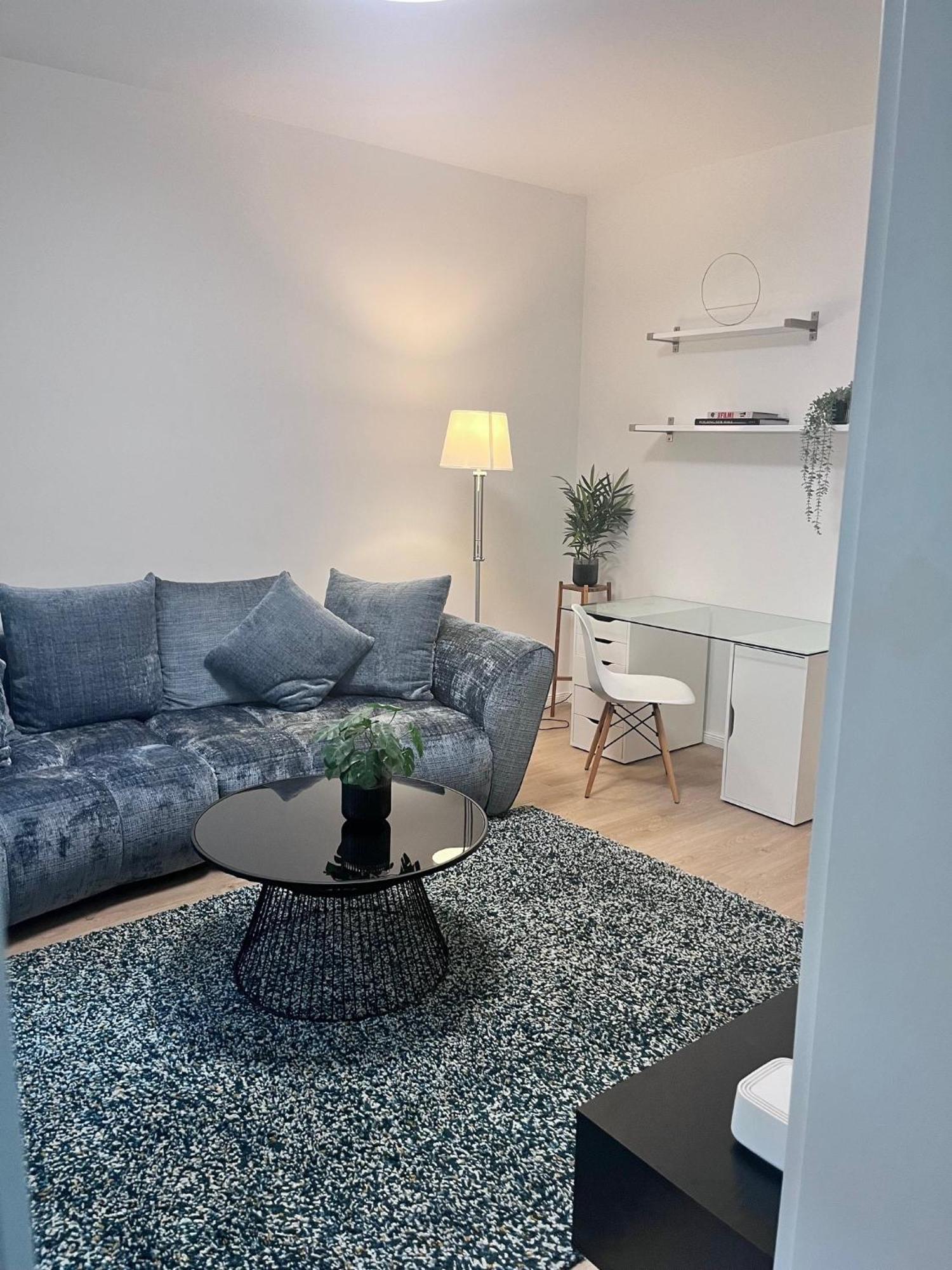Raum2Go - No1 Modernes Ruhiges 2-Schlafzimmer Apartment City & Park ヴィースバーデン エクステリア 写真